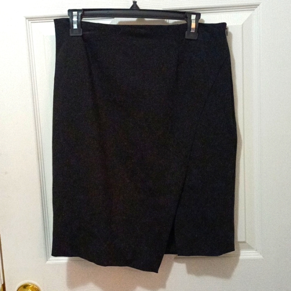 White House Black Market Black Skirt ladies size 10
